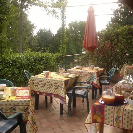 Bed and Breakfast Lo Scoiattolo E La Noce Stresa Exterior foto