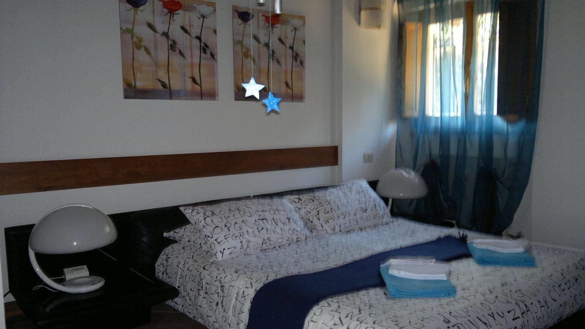 Bed and Breakfast Lo Scoiattolo E La Noce Stresa Exterior foto