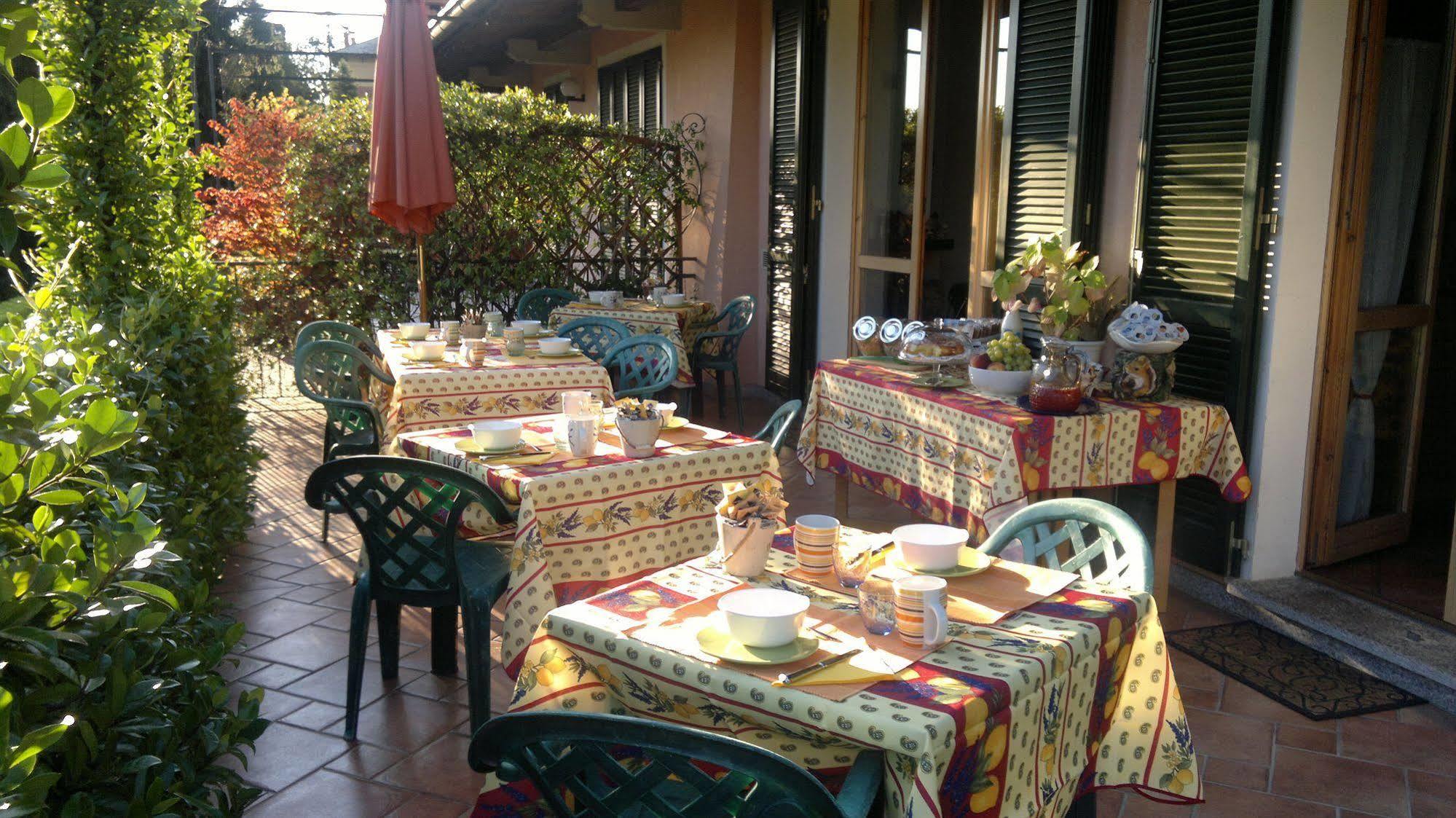 Bed and Breakfast Lo Scoiattolo E La Noce Stresa Exterior foto